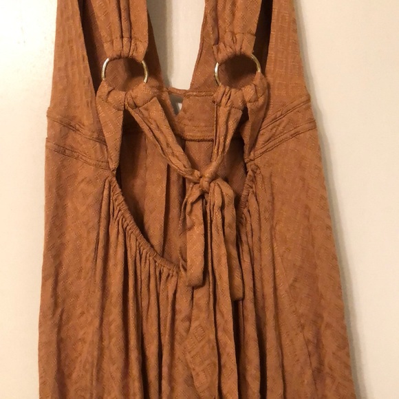 Open back with tie dress - Picture 9 of 10